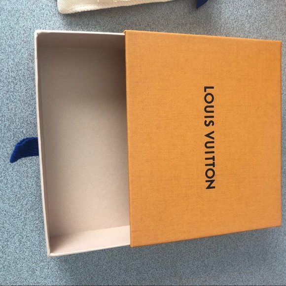 Louis Vuitton Gift Box 4 Piece Set - Picture 2 of 10